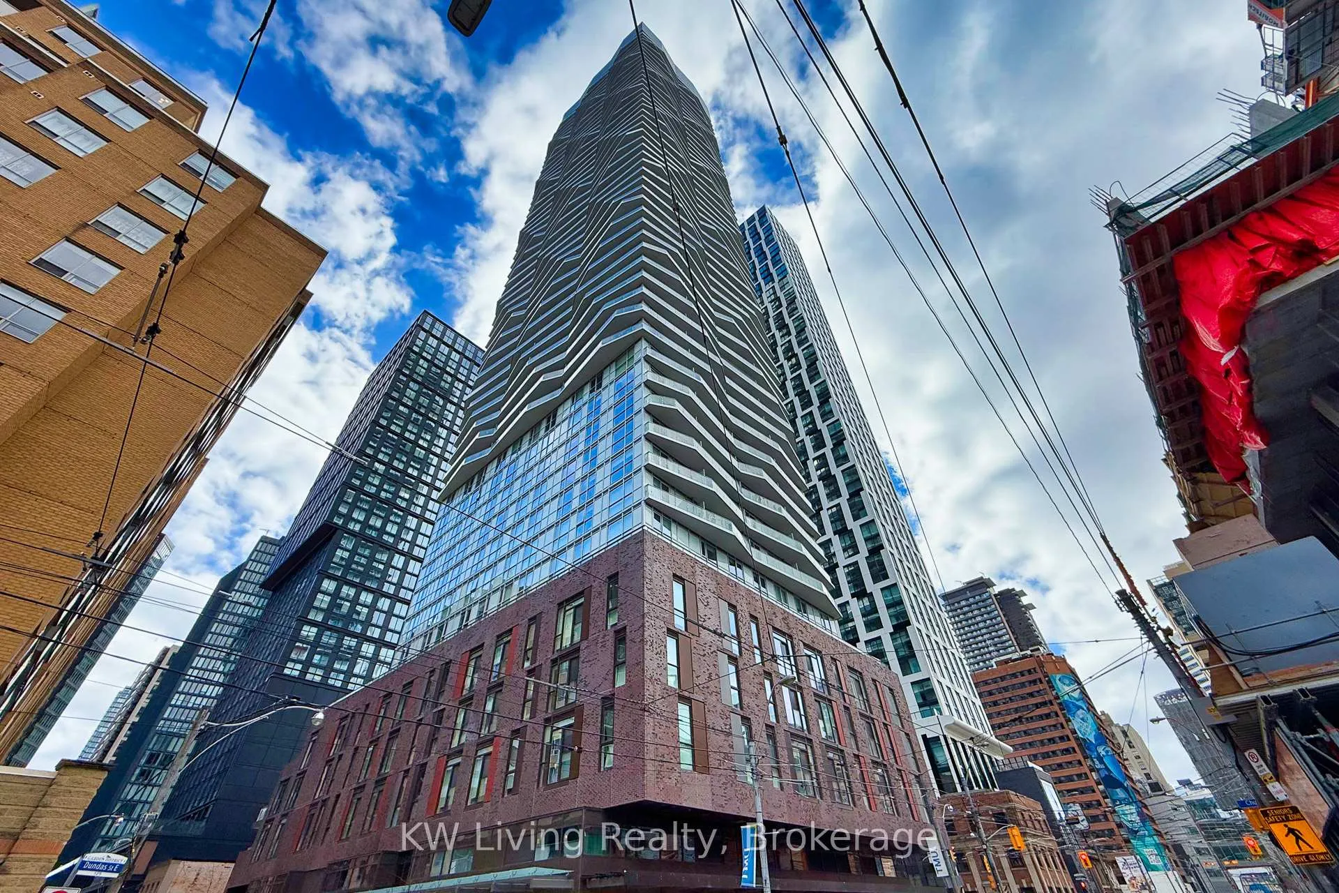 Front of Unit 4412, 100 Dalhousie Street