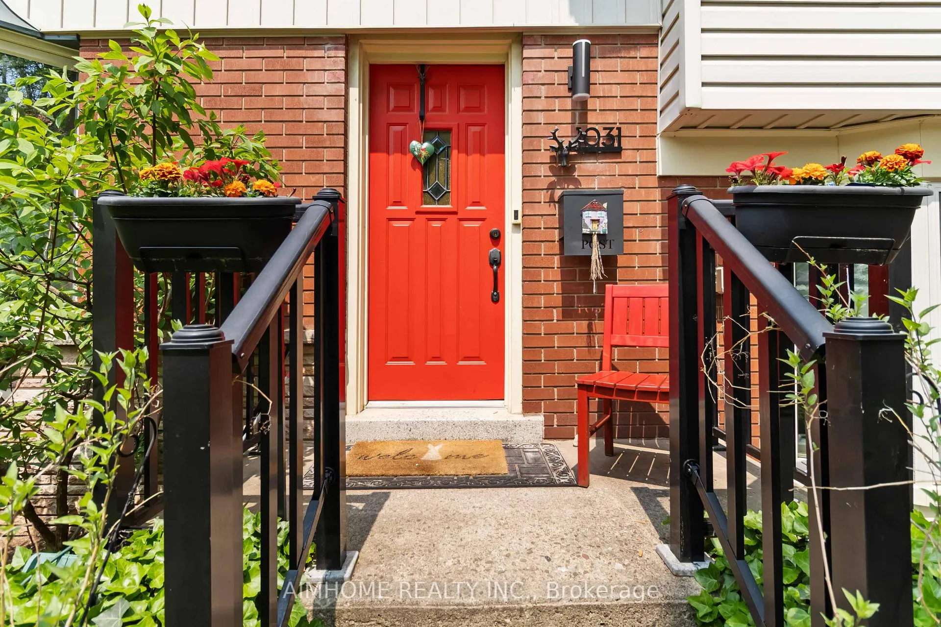 Photo 4 of 1031 Marley Crescent, Burlington, LaSalle — HOMEH