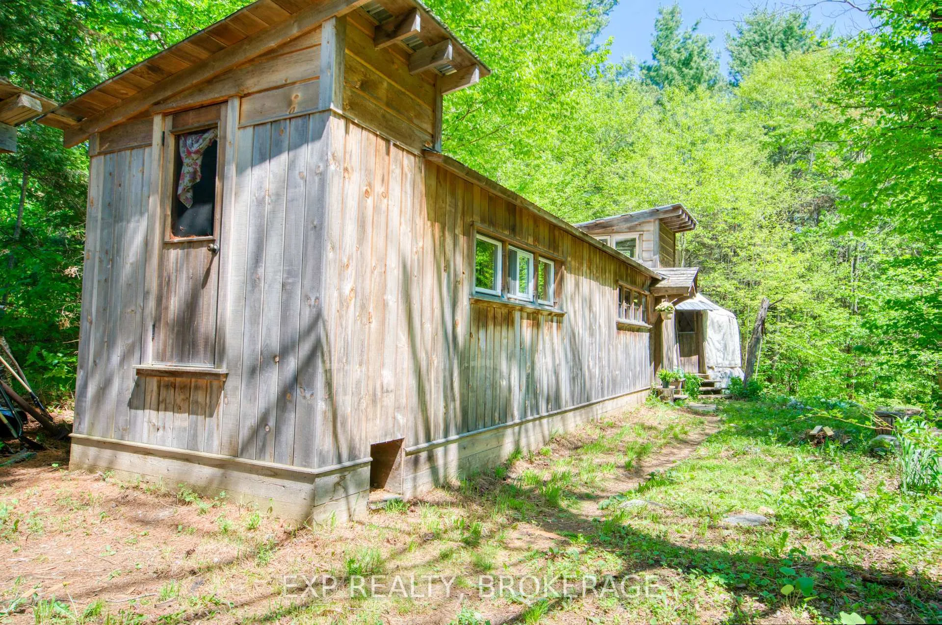Photo 4 of 1563 Clarendon Road, Frontenac, Frontenac Centre — HOMEH