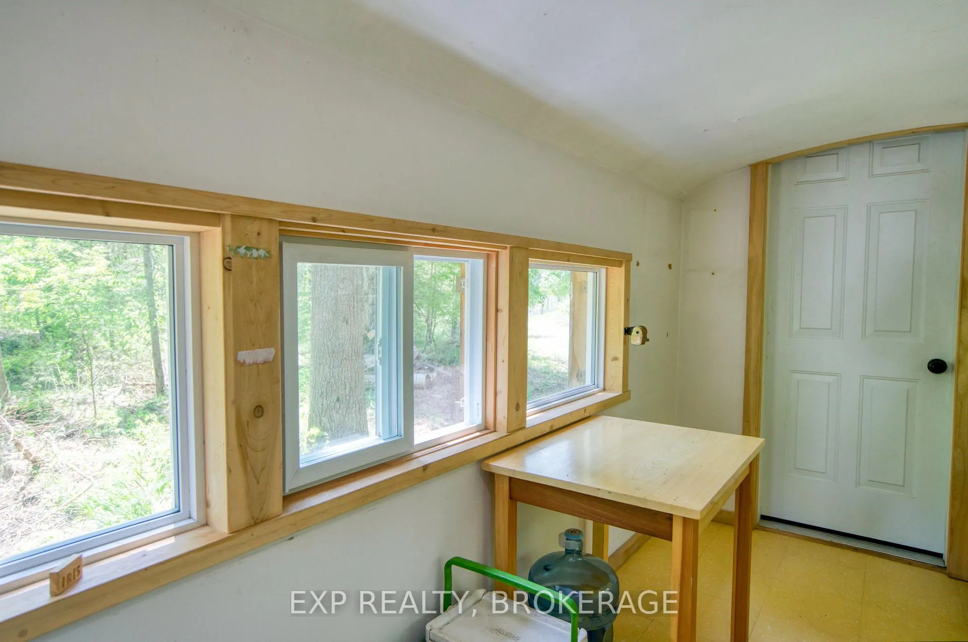 Photo 17 of 1563 Clarendon Road, Frontenac, Frontenac Centre — HOMEH