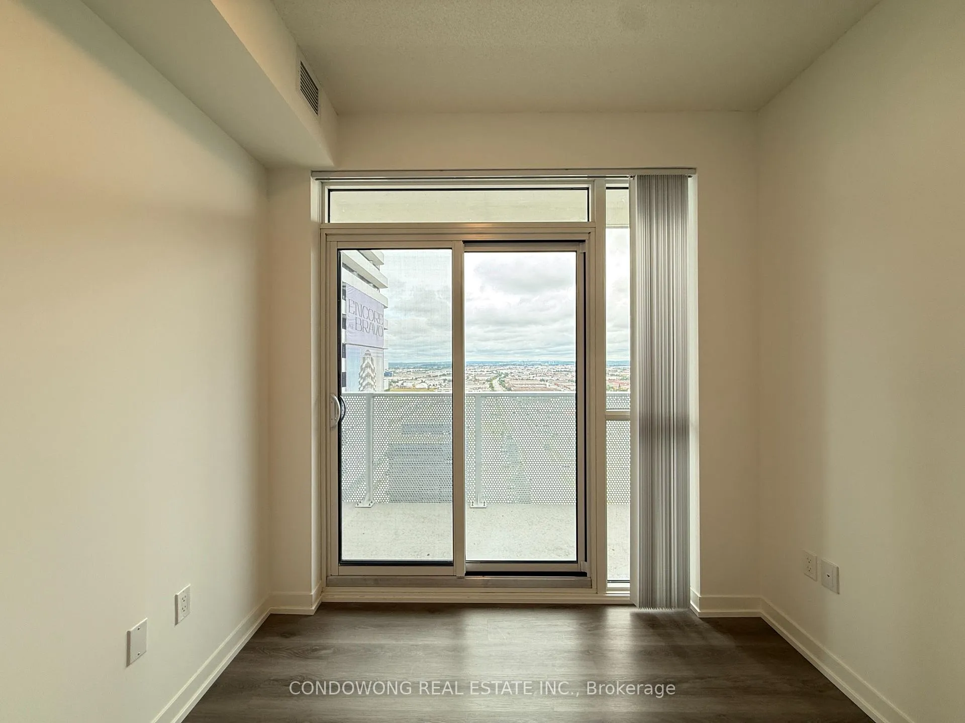 Photo 7 of Unit 2603, 28 Interchange Way, Vaughan, Vaughan Corporate Centre — HOMEH