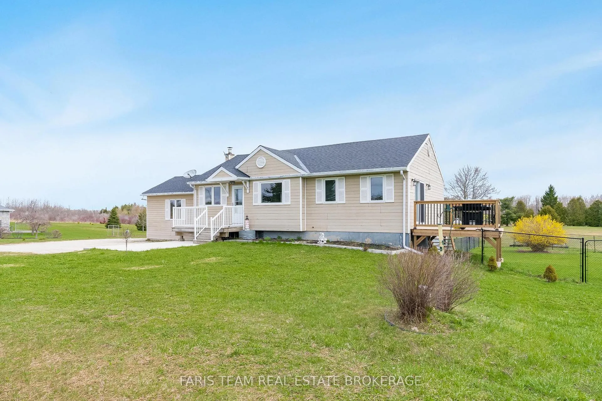 Photo 2 of 157 Brewster Lake Road, Grey Highlands — HOMEH