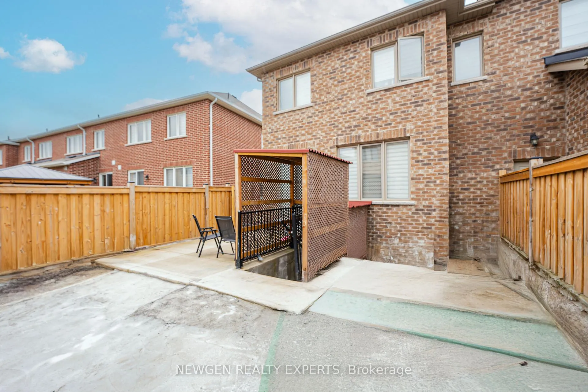 Photo 6 of 19 Boat Street, Brampton, Northwest Brampton — HOMEH