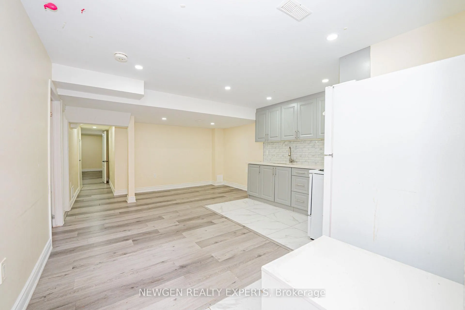 Photo 8 of 19 Boat Street, Brampton, Northwest Brampton — HOMEH