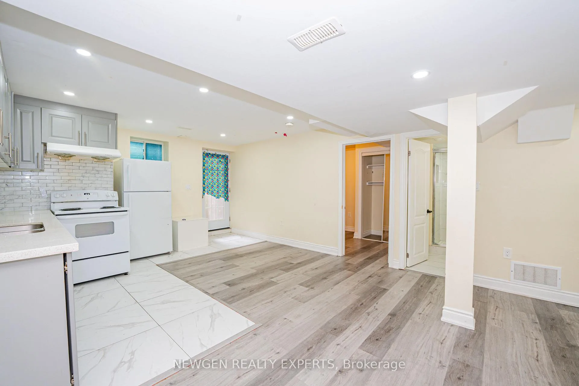 Photo 10 of 19 Boat Street, Brampton, Northwest Brampton — HOMEH