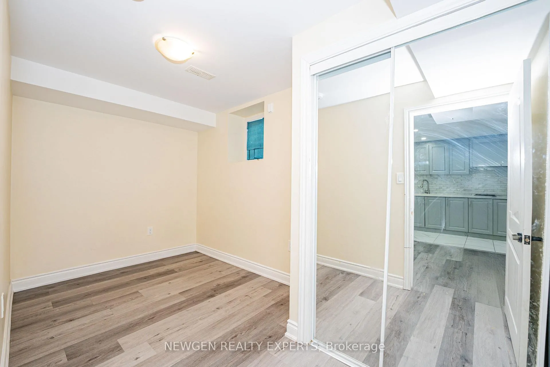 Photo 13 of 19 Boat Street, Brampton, Northwest Brampton — HOMEH