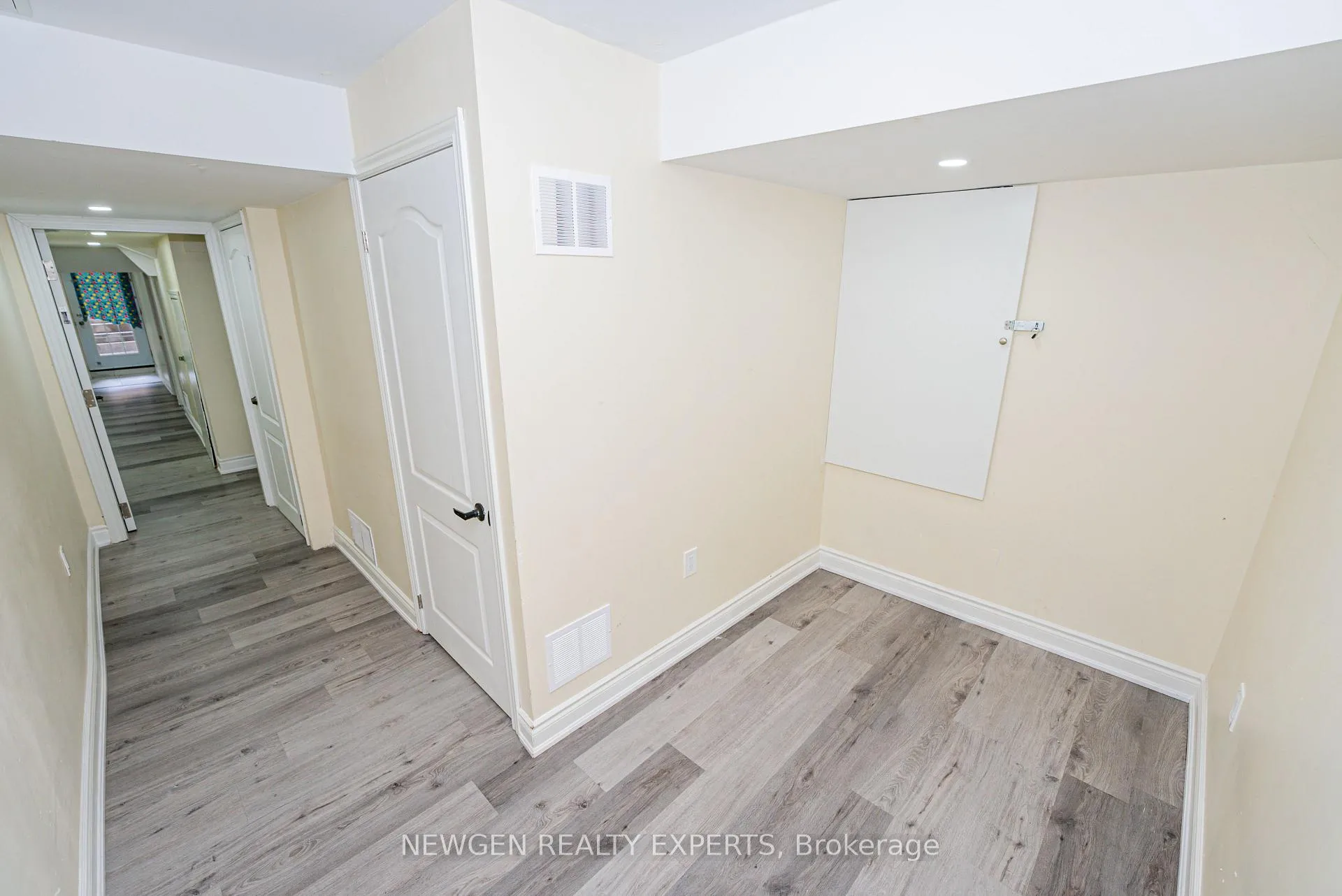 Photo 18 of 19 Boat Street, Brampton, Northwest Brampton — HOMEH