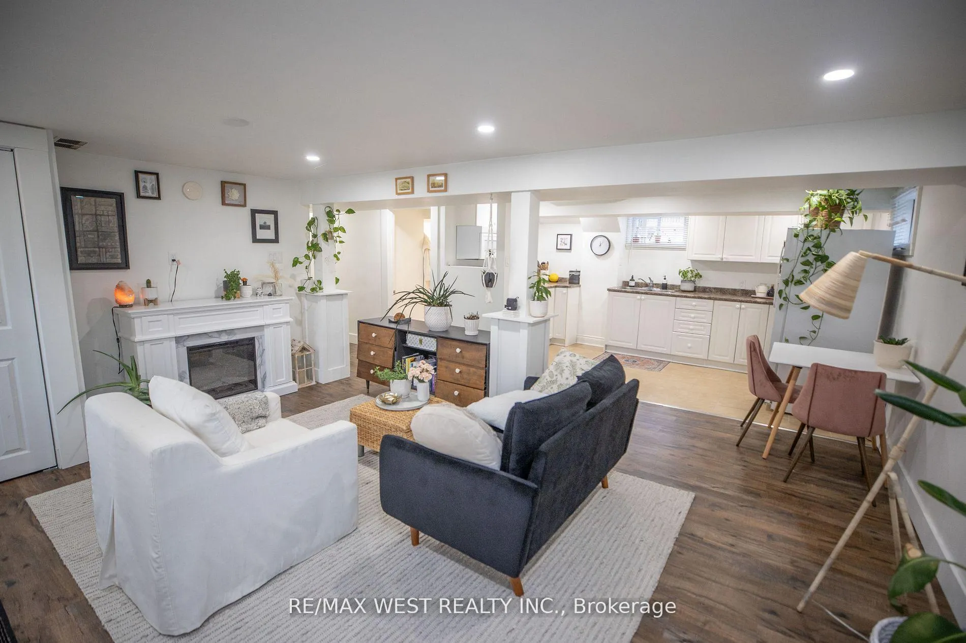 Photo 2 of Unit 2, 93 Peel Street, Barrie, City Centre — HOMEH