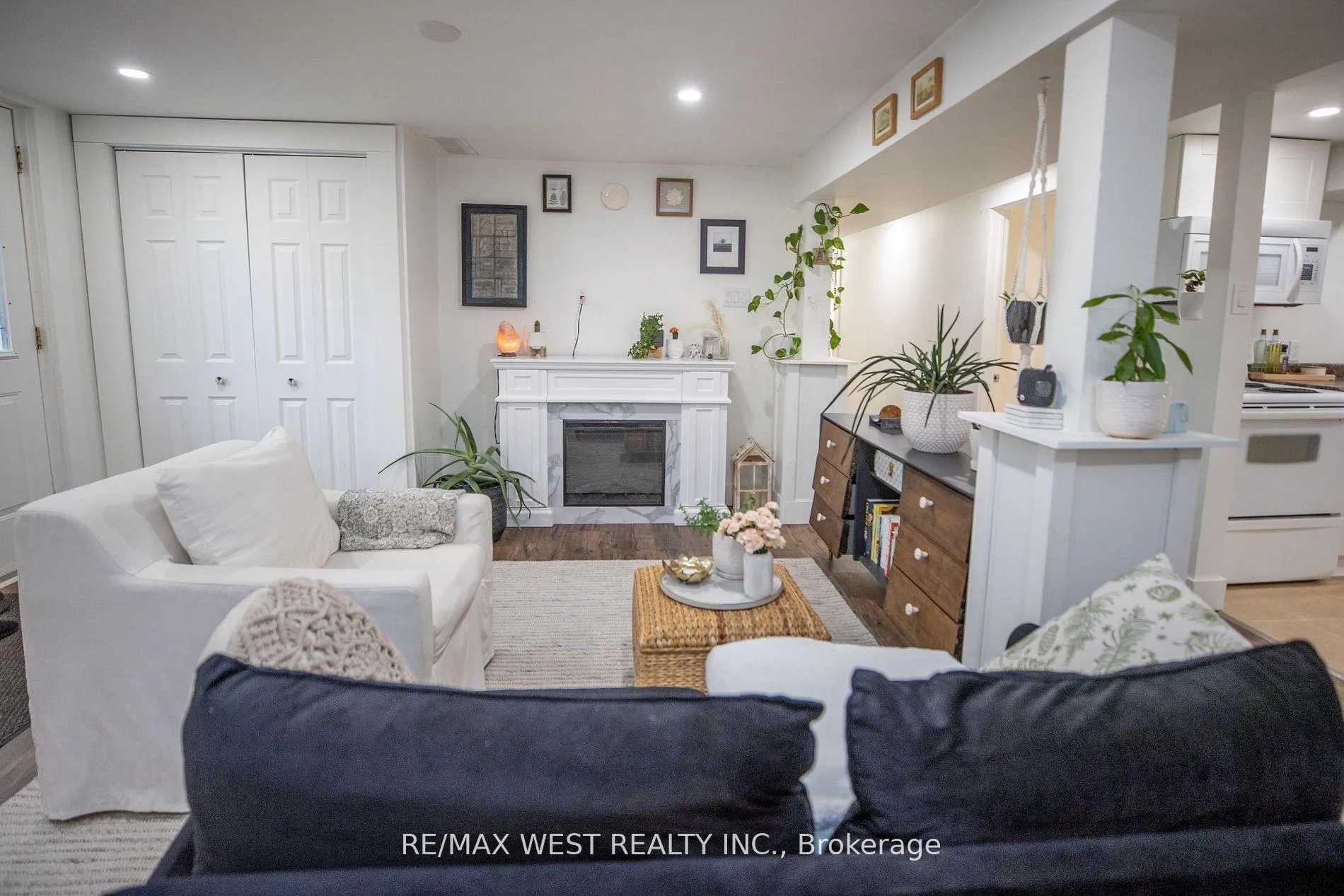 Photo 3 of Unit 2, 93 Peel Street, Barrie, City Centre — HOMEH