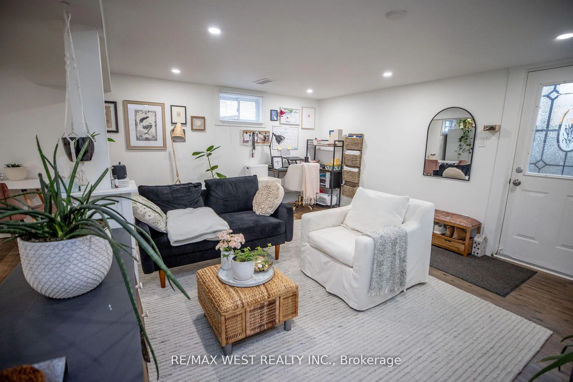Photo 5 of Unit 2, 93 Peel Street, Barrie, City Centre — HOMEH