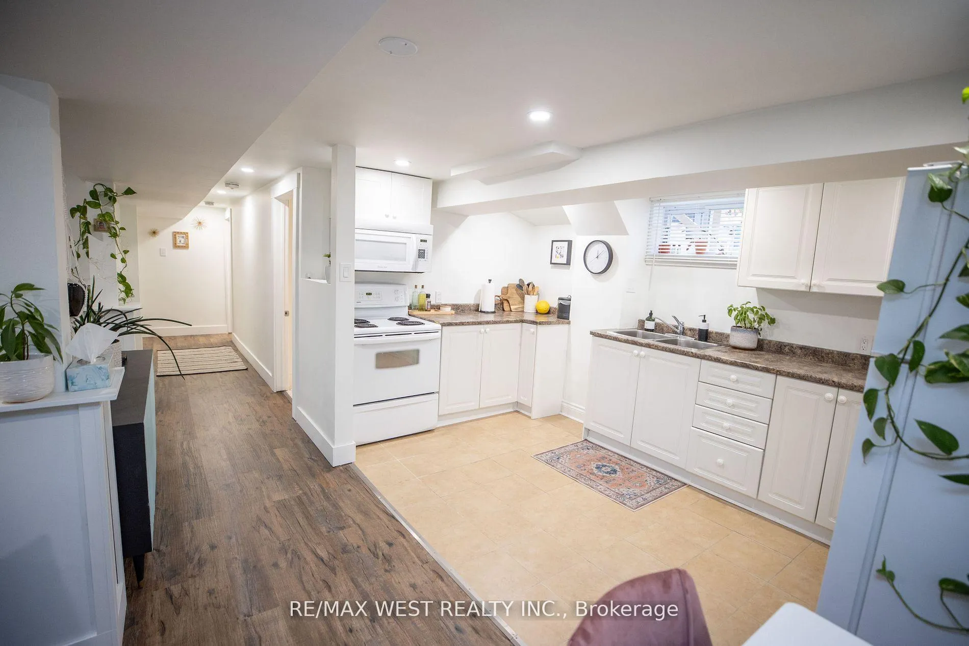 Photo 6 of Unit 2, 93 Peel Street, Barrie, City Centre — HOMEH