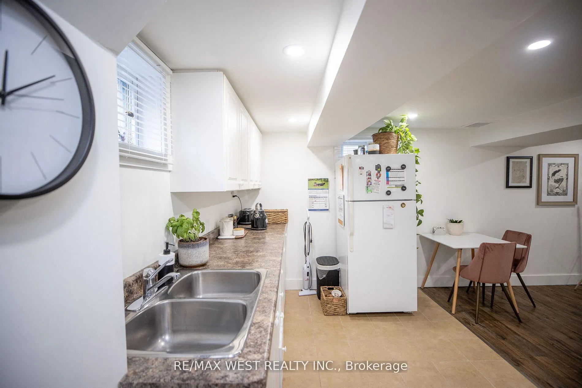 Photo 8 of Unit 2, 93 Peel Street, Barrie, City Centre — HOMEH