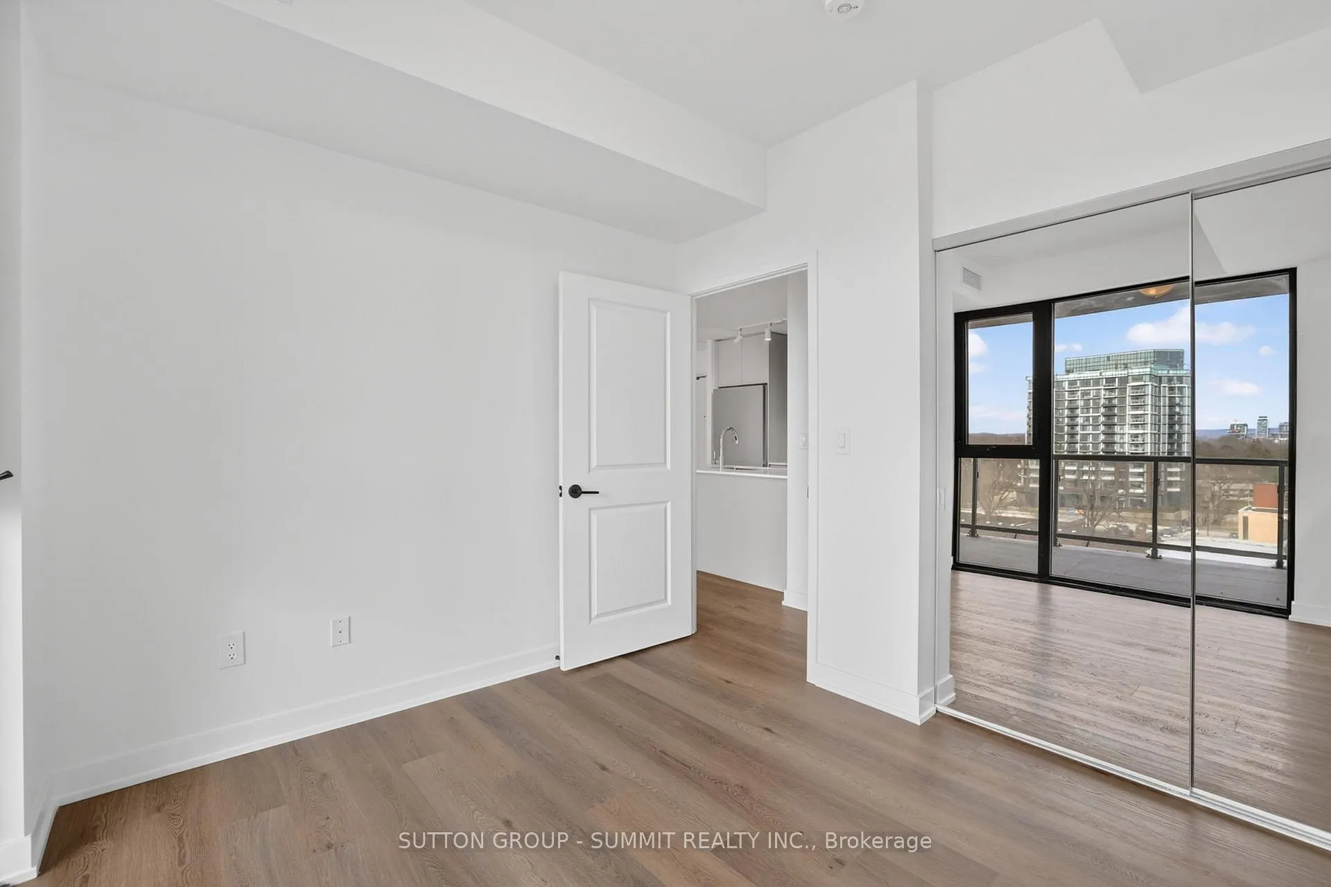 Photo 8 of Unit 2401, 2075 Lakeshore Road, Burlington, Brant — HOMEH