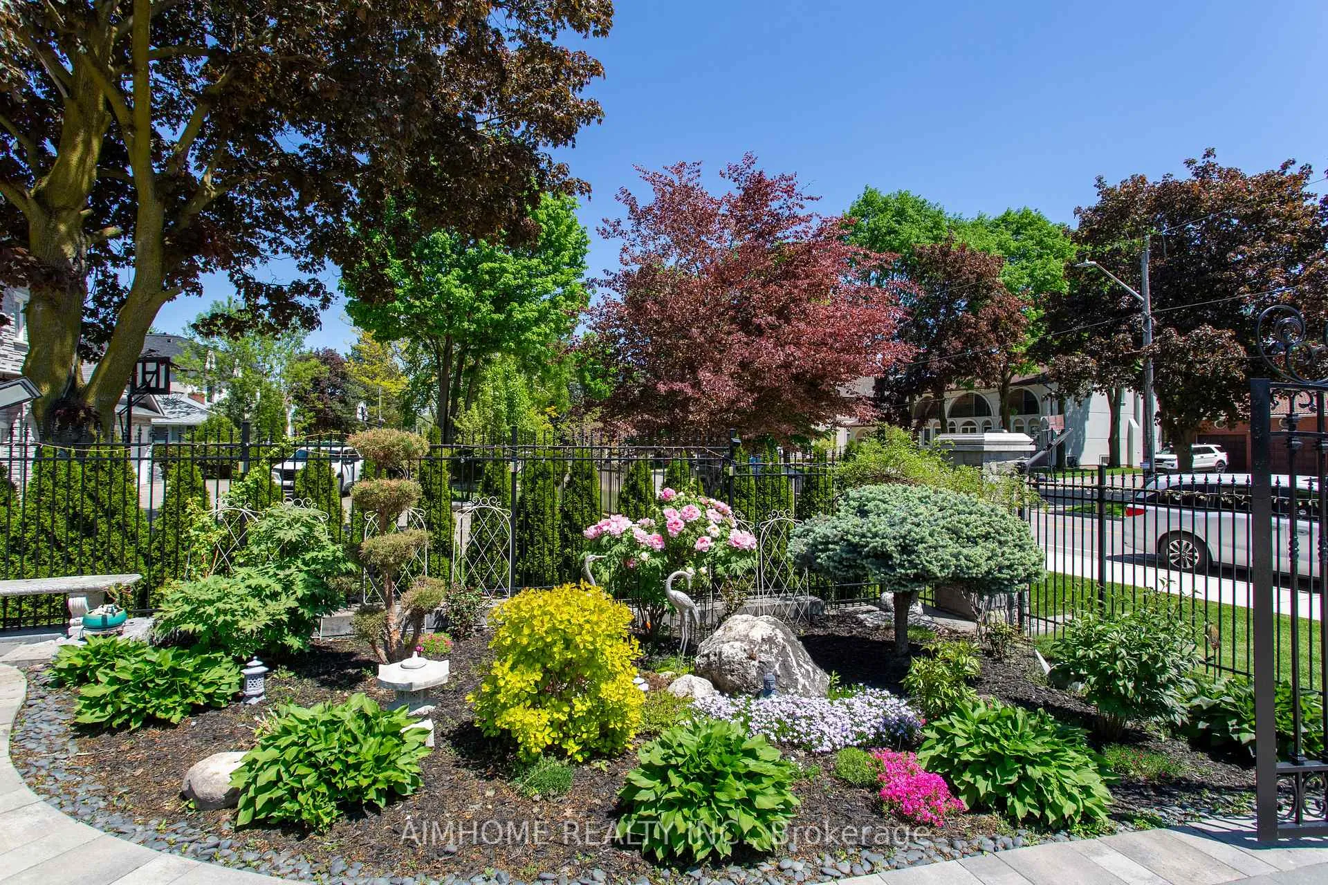Photo 4 of 42 Lee Avenue, Markham, Milliken Mills East — HOMEH