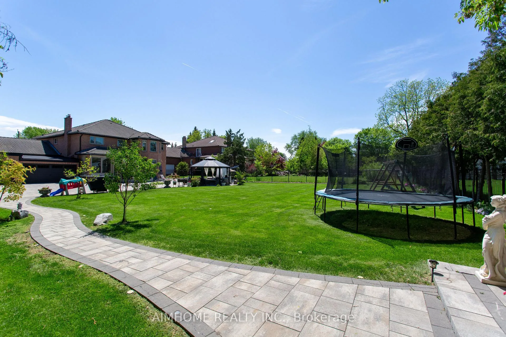 Photo 5 of 42 Lee Avenue, Markham, Milliken Mills East — HOMEH