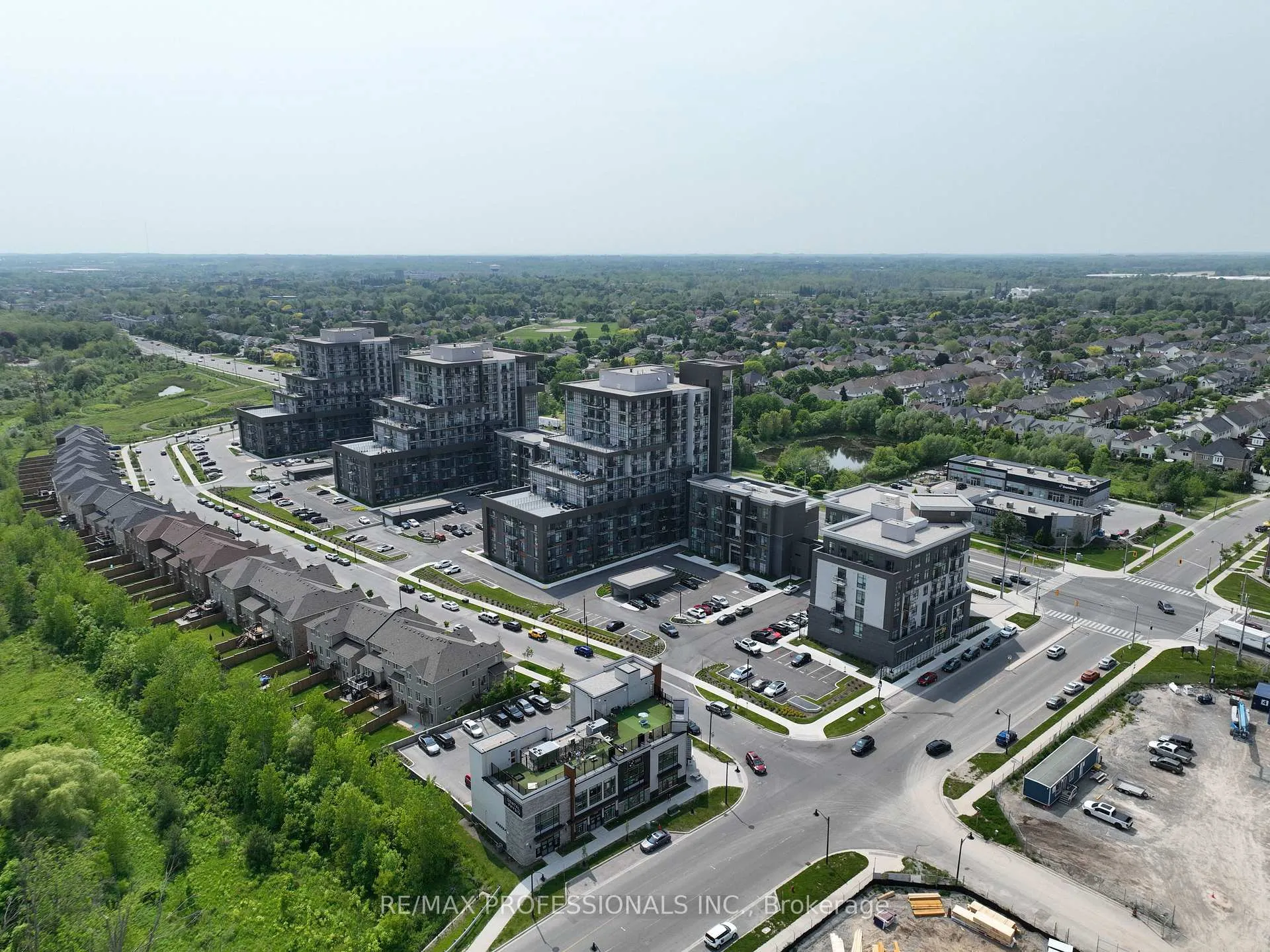 Photo 3 of Unit 412, 470 Dundas Street E, Hamilton, Waterdown — HOMEH