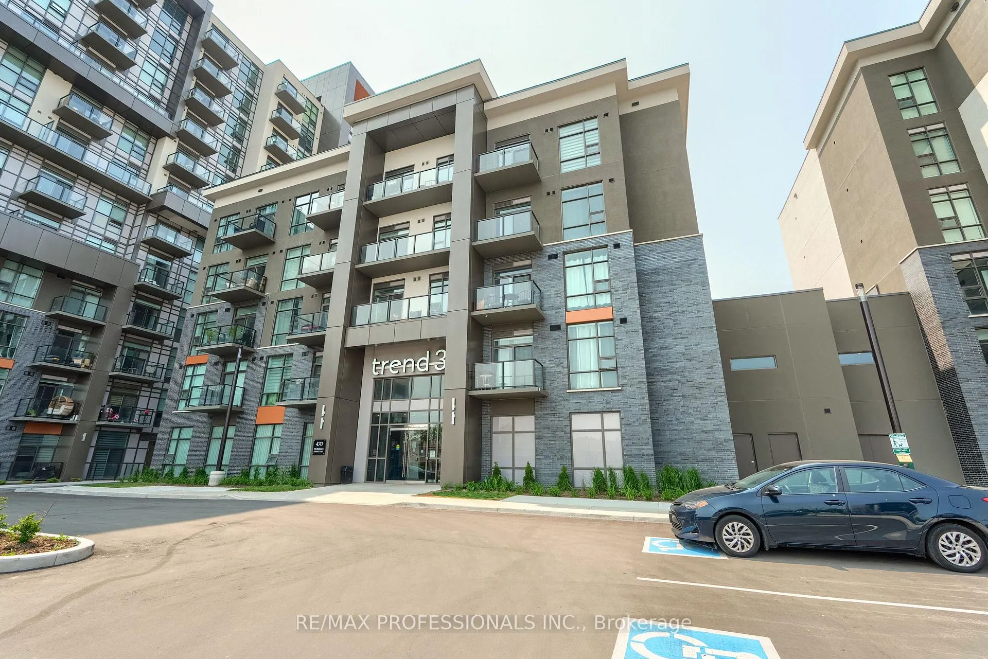 Photo 6 of Unit 412, 470 Dundas Street E, Hamilton, Waterdown — HOMEH