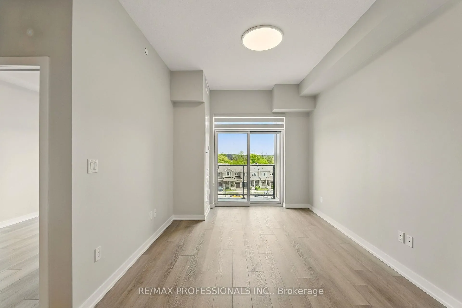 Photo 25 of Unit 412, 470 Dundas Street E, Hamilton, Waterdown — HOMEH