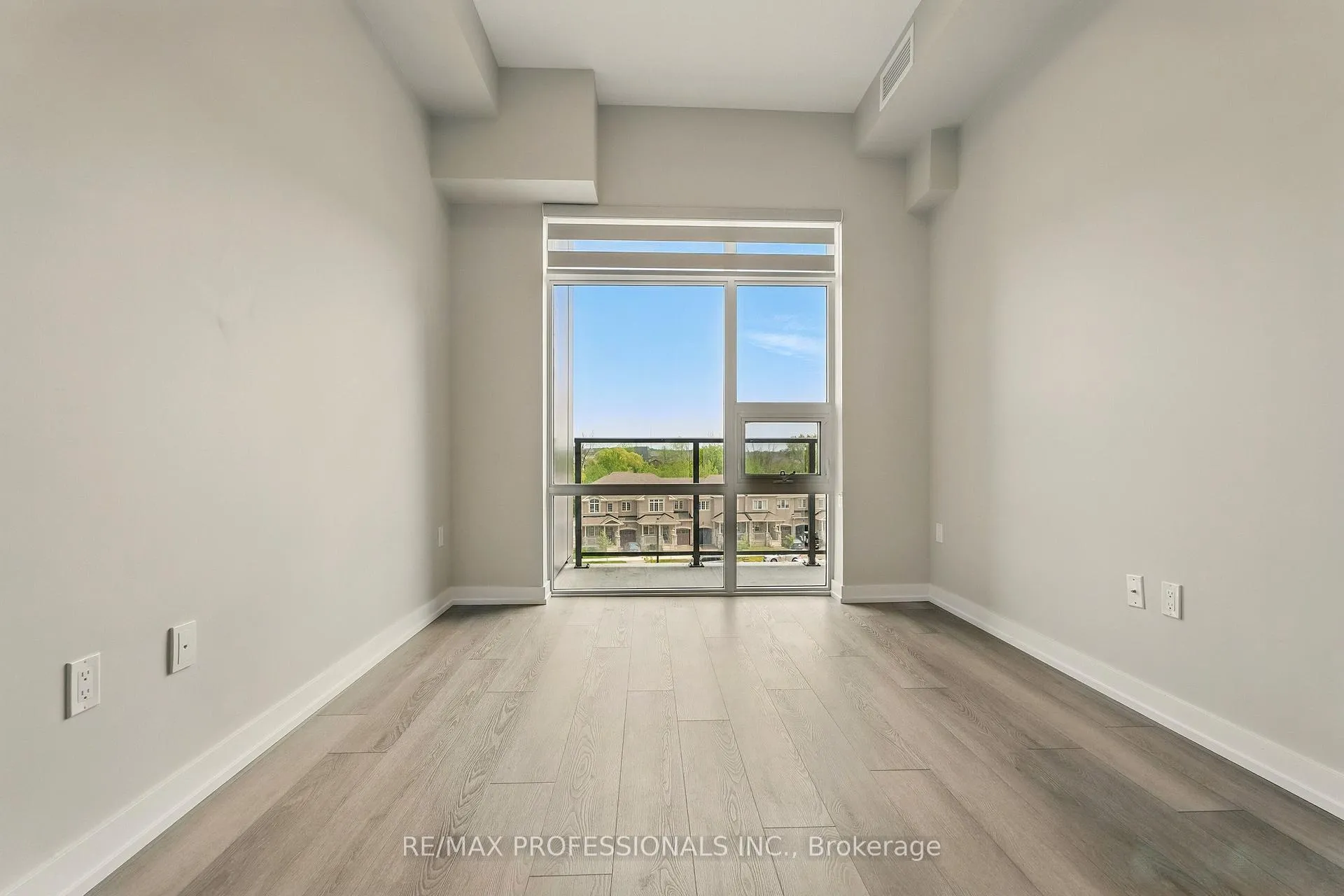 Photo 31 of Unit 412, 470 Dundas Street E, Hamilton, Waterdown — HOMEH