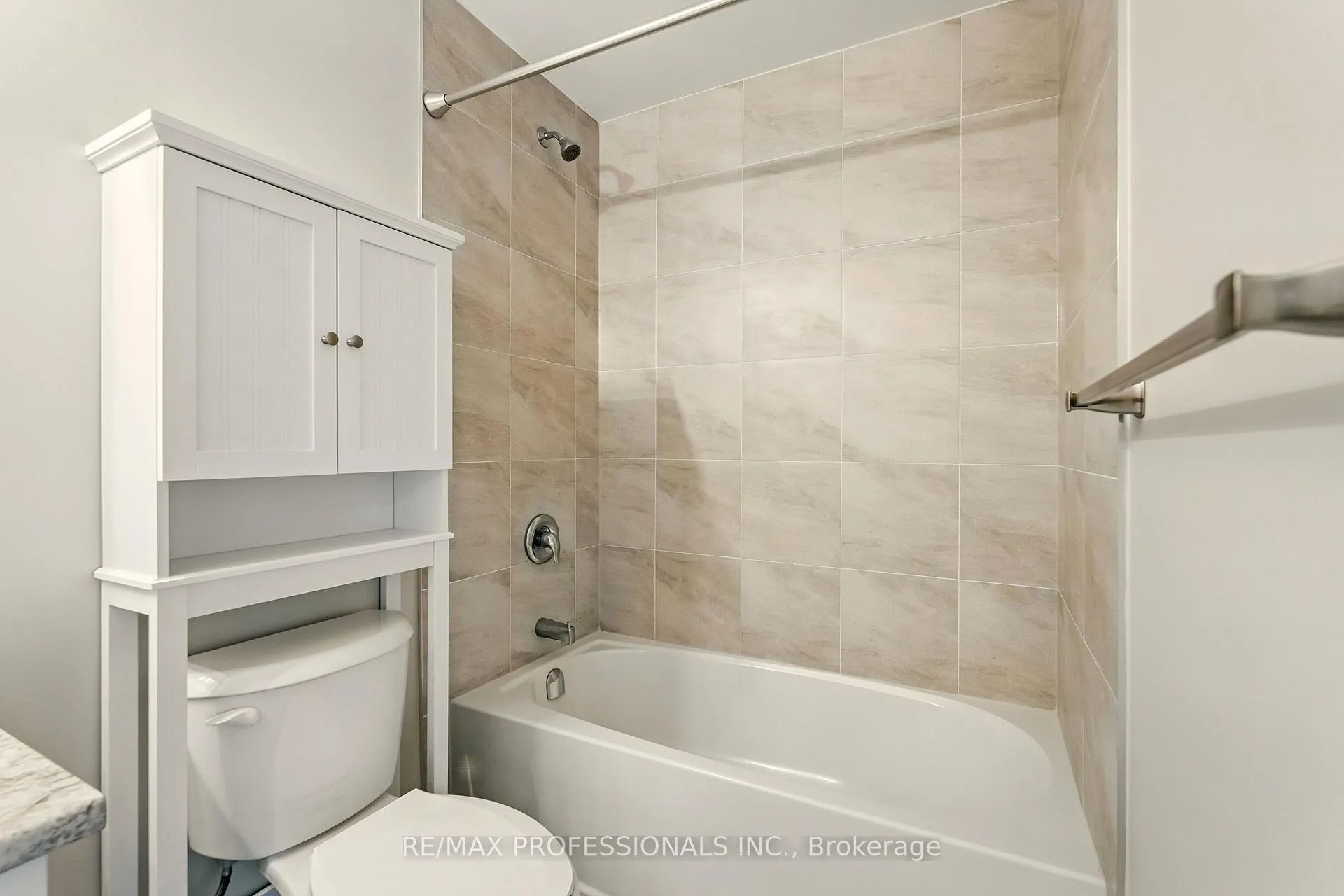 Photo 37 of Unit 412, 470 Dundas Street E, Hamilton, Waterdown — HOMEH