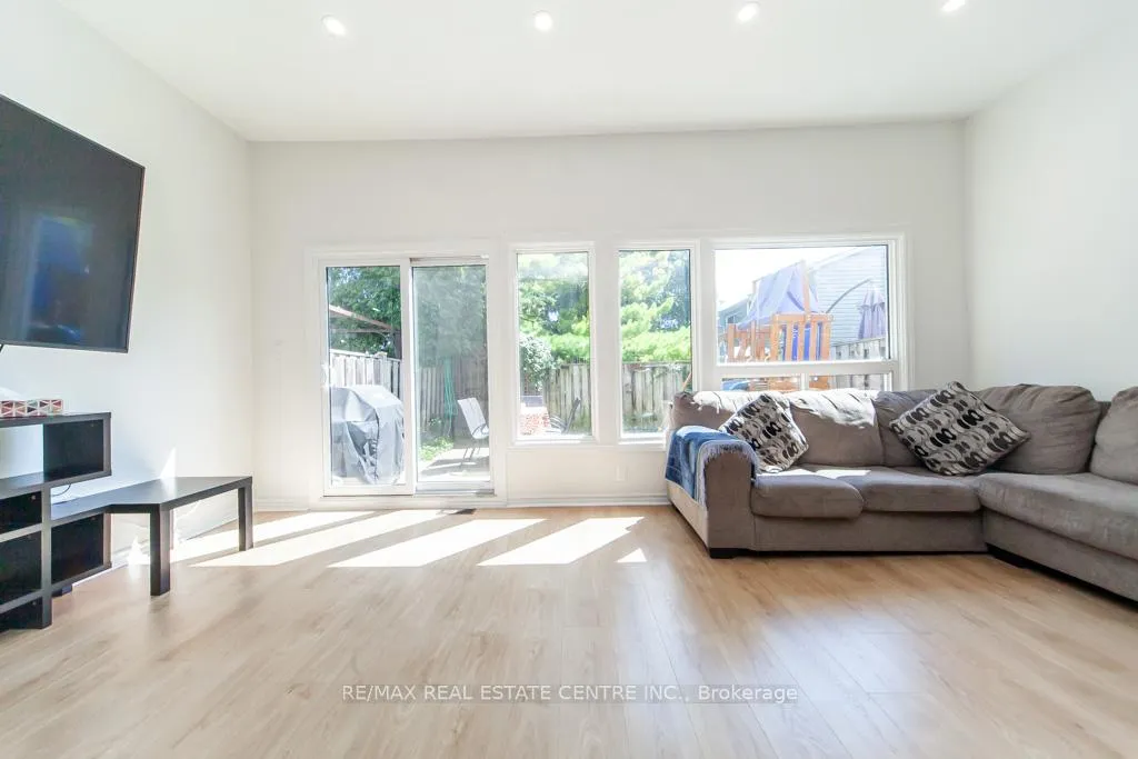 Photo 9 of Unit 88, 2050 Upper Middle Road, Burlington, Brant Hills — HOMEH