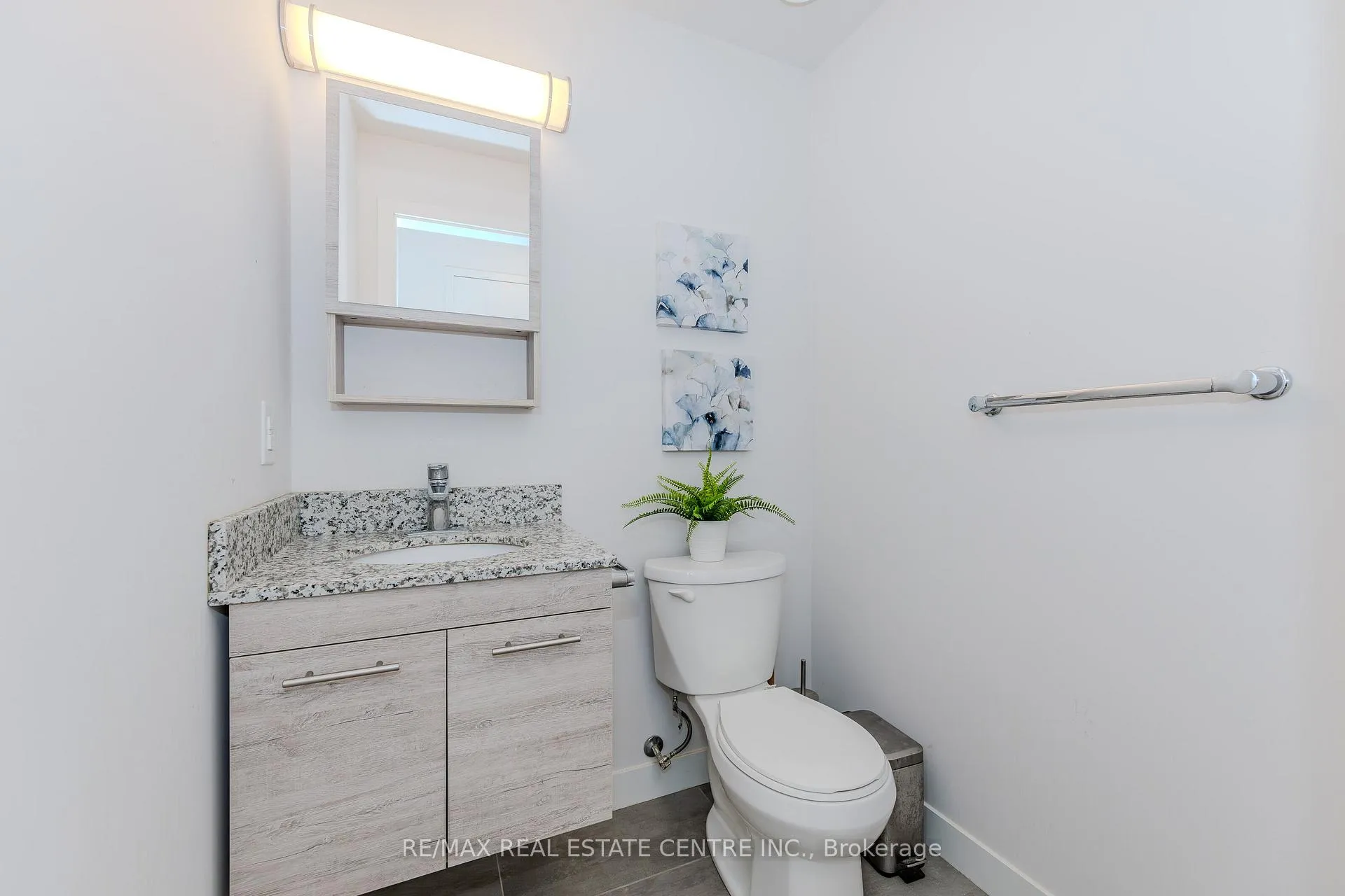 Photo 6 of Unit 707, 251 Hemlock Street, Waterloo, Beechwood/University — HOMEH