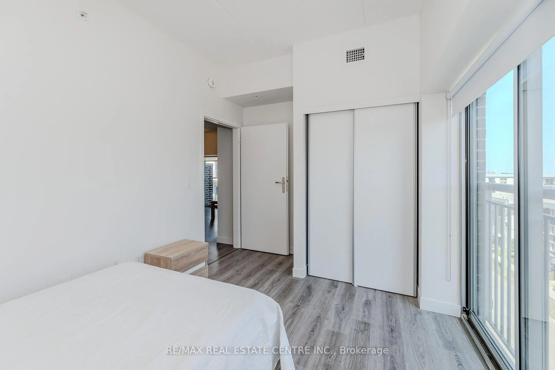 Photo 9 of Unit 707, 251 Hemlock Street, Waterloo, Beechwood/University — HOMEH