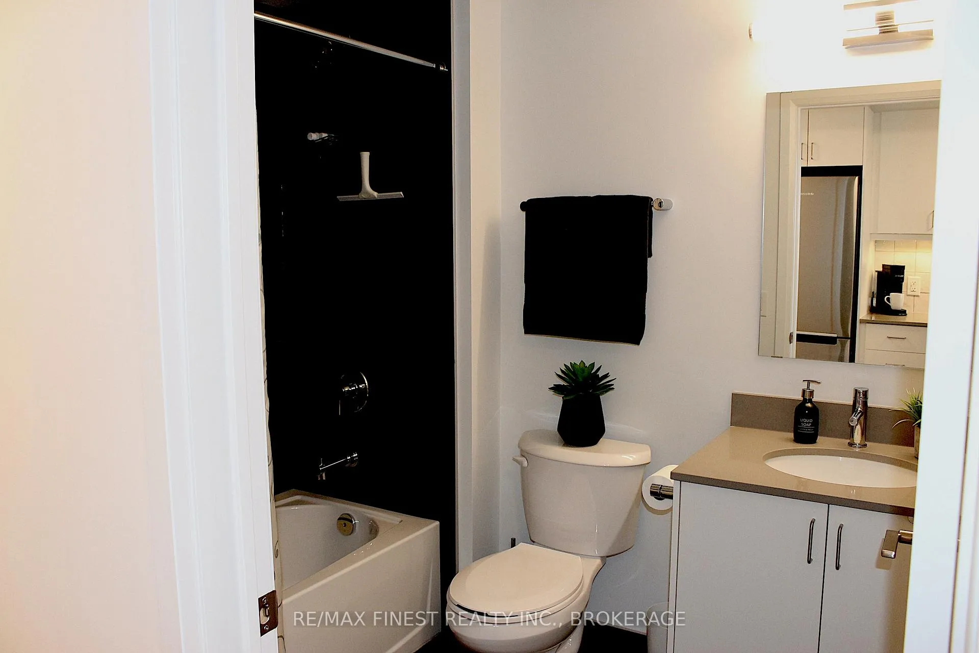 Photo 11 of Unit 505, 223 Princess Street, Kingston, East of Sir John A. Blvd — HOMEH