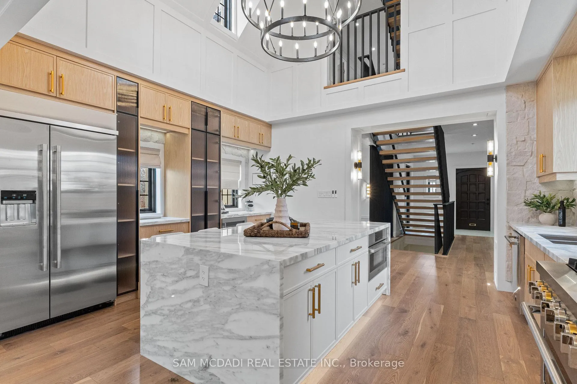 Photo 11 of 977 Unsworth Avenue, Burlington, Bayview — HOMEH
