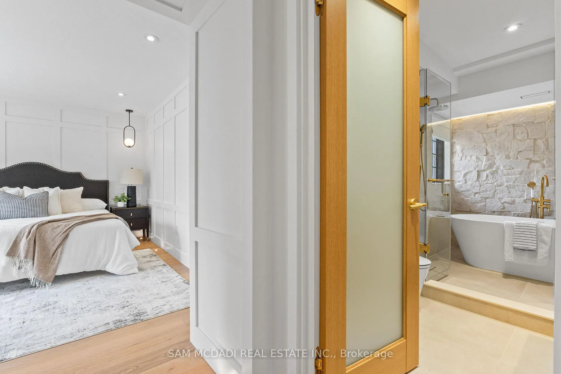 Photo 20 of 977 Unsworth Avenue, Burlington, Bayview — HOMEH