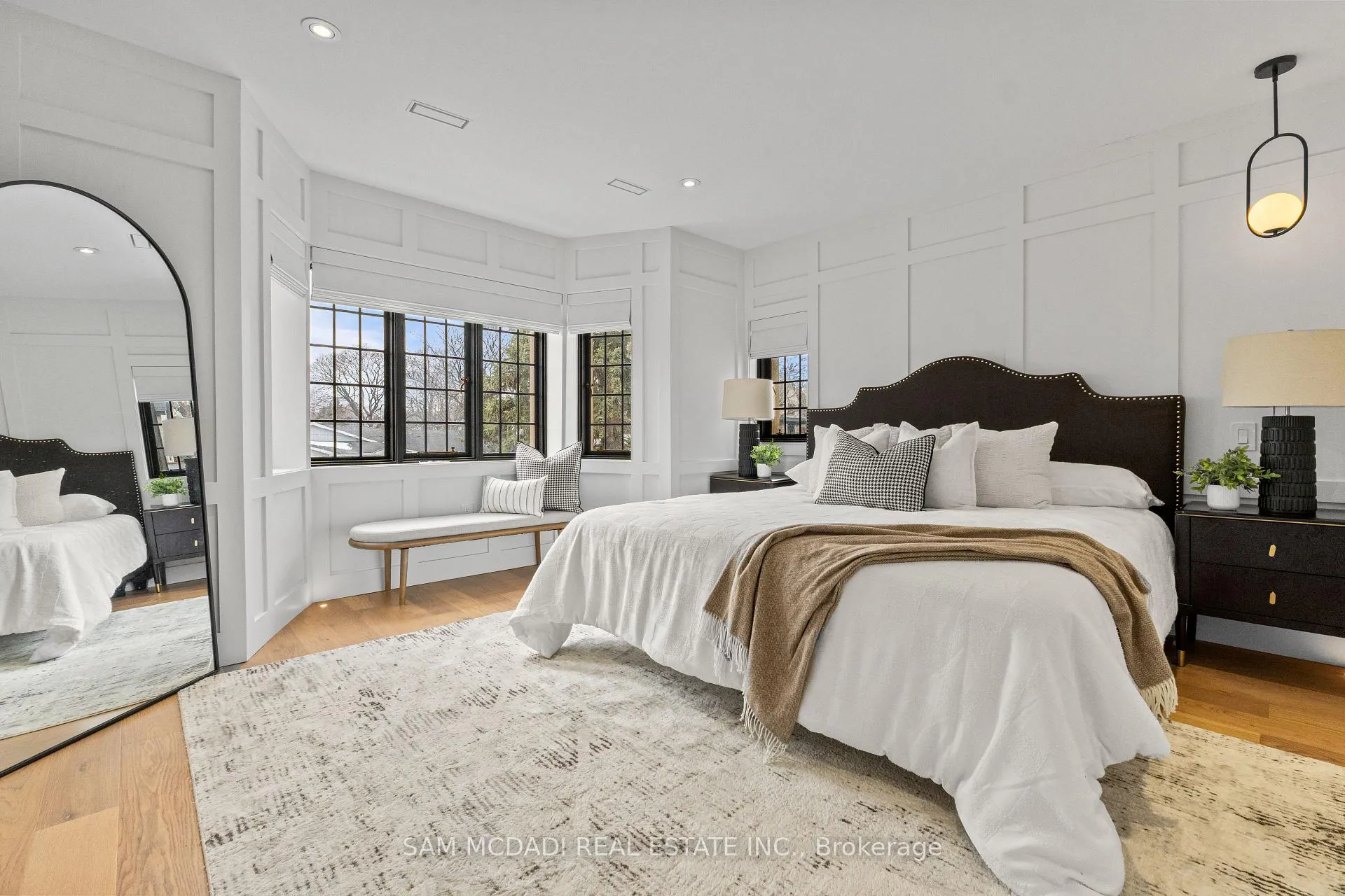 Photo 21 of 977 Unsworth Avenue, Burlington, Bayview — HOMEH