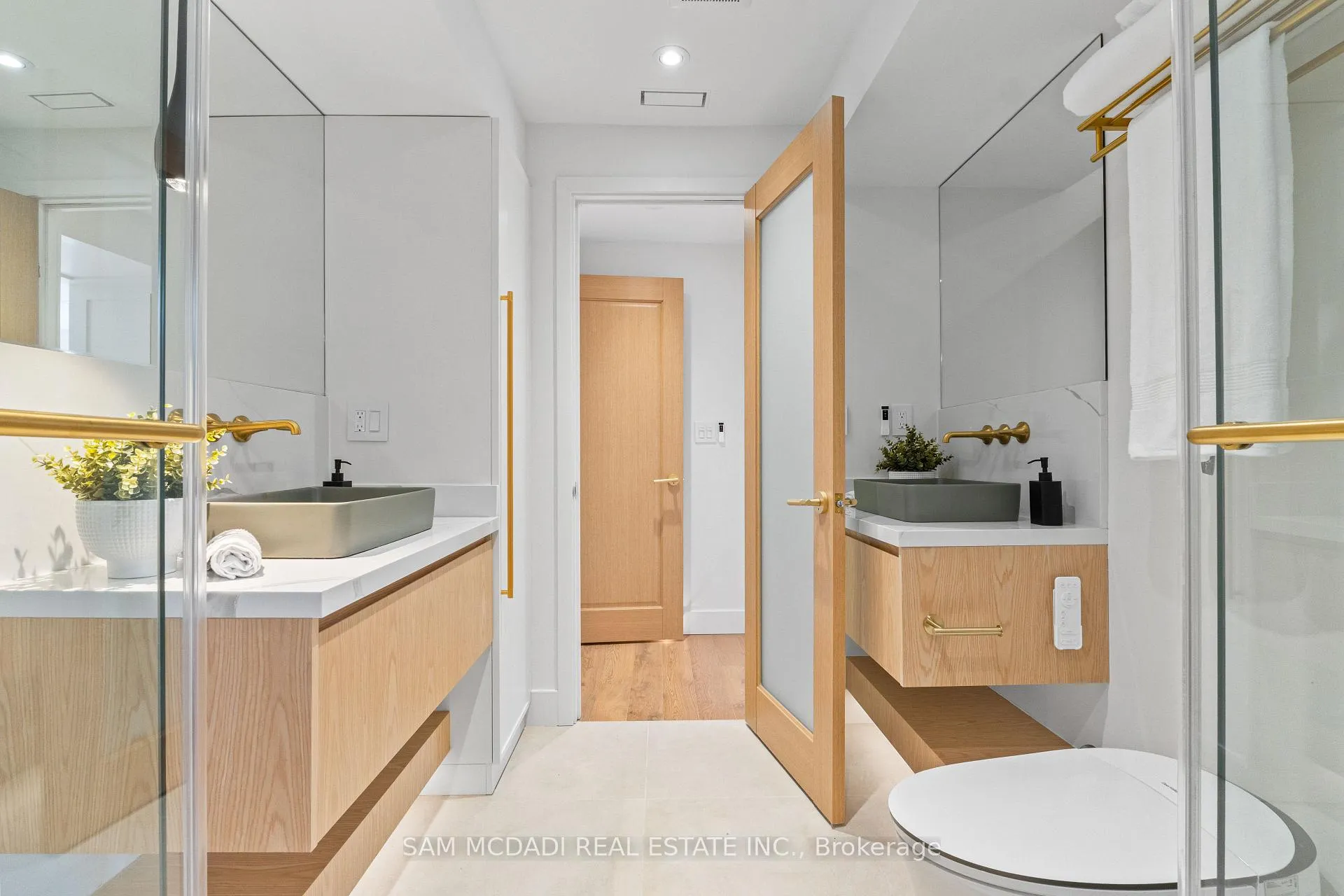 Photo 22 of 977 Unsworth Avenue, Burlington, Bayview — HOMEH
