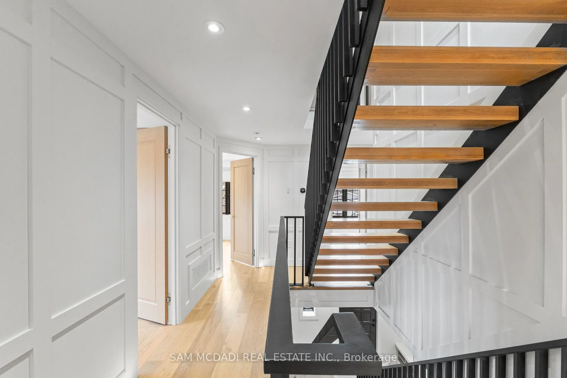 Photo 26 of 977 Unsworth Avenue, Burlington, Bayview — HOMEH