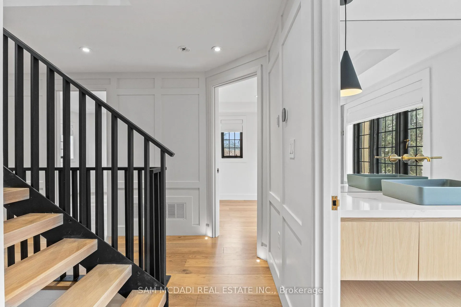 Photo 33 of 977 Unsworth Avenue, Burlington, Bayview — HOMEH