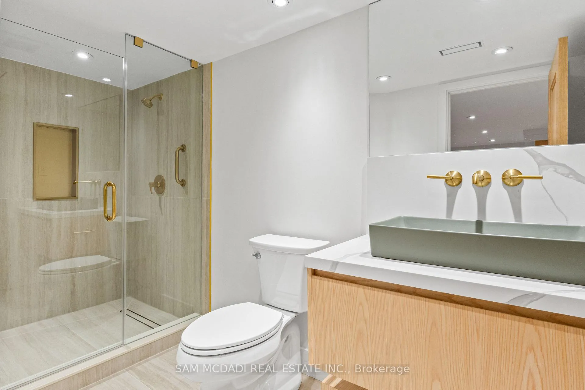 Photo 41 of 977 Unsworth Avenue, Burlington, Bayview — HOMEH