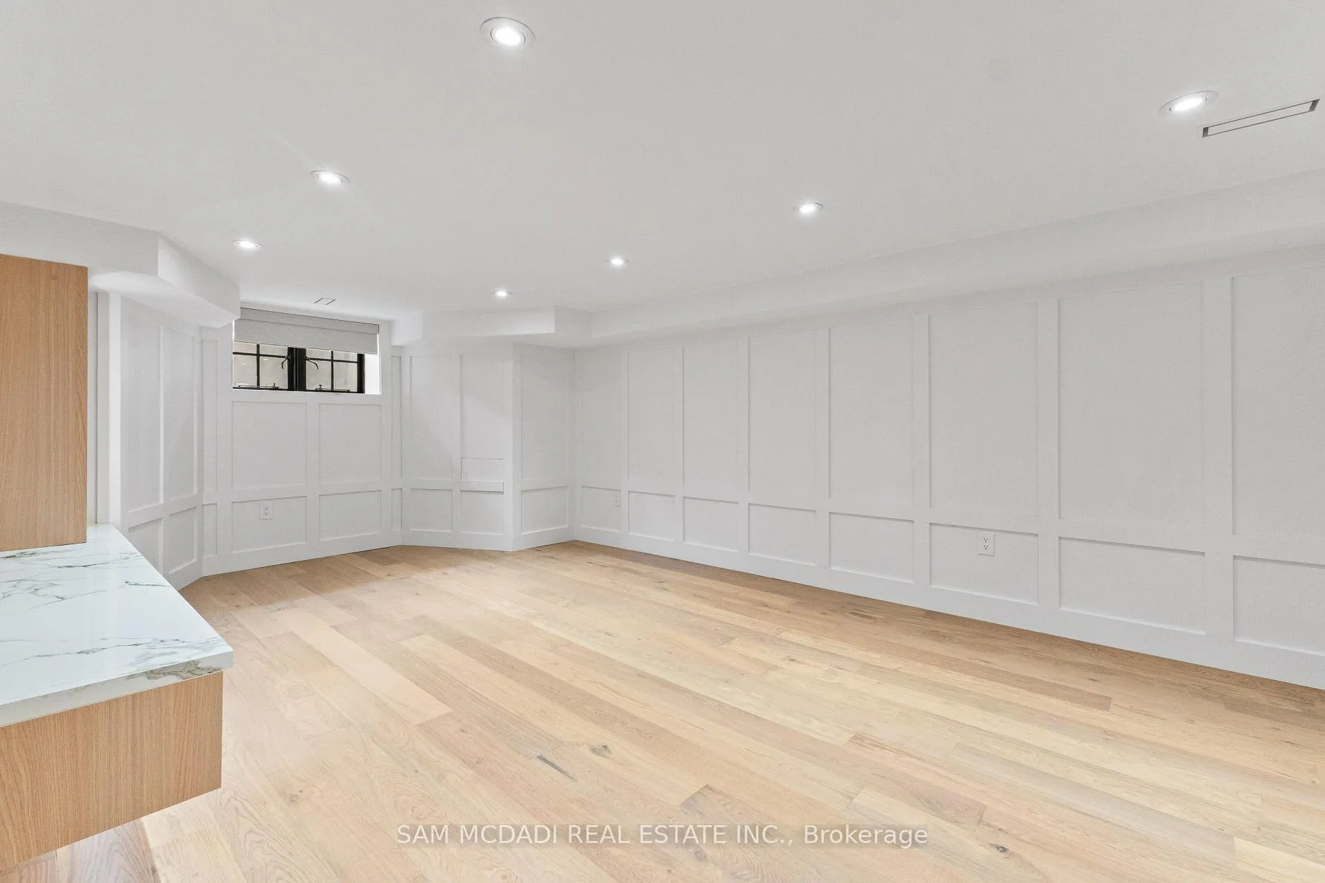 Photo 45 of 977 Unsworth Avenue, Burlington, Bayview — HOMEH