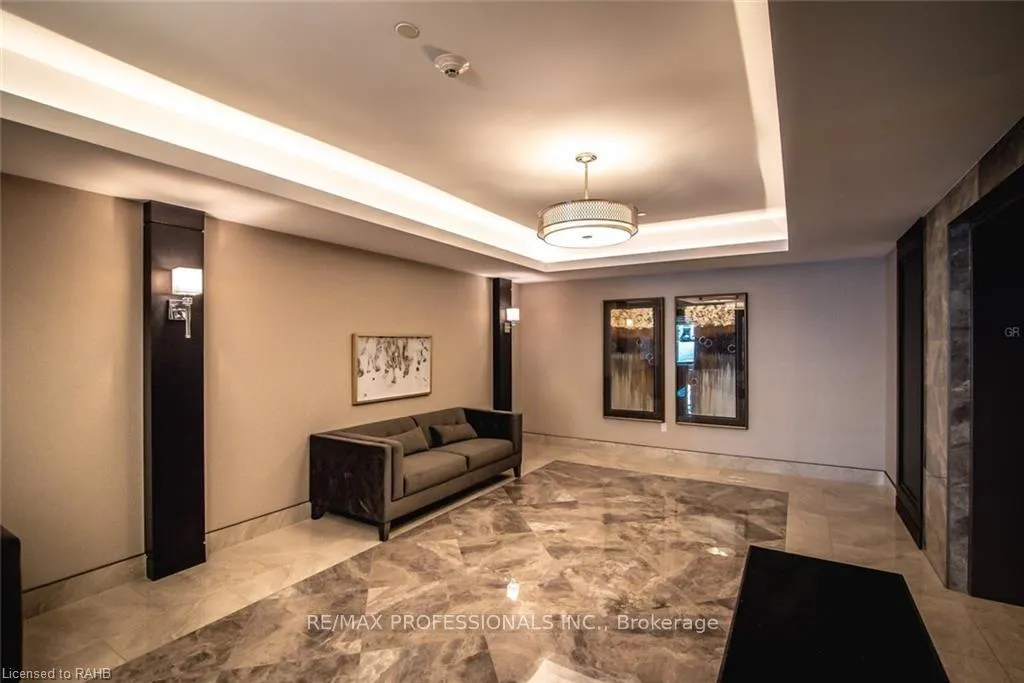 Photo 7 of Unit 124, 101 Shoreview Place, Hamilton, Lakeshore — HOMEH