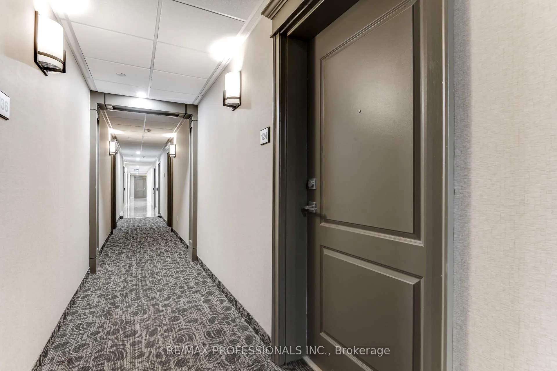 Photo 9 of Unit 124, 101 Shoreview Place, Hamilton, Lakeshore — HOMEH