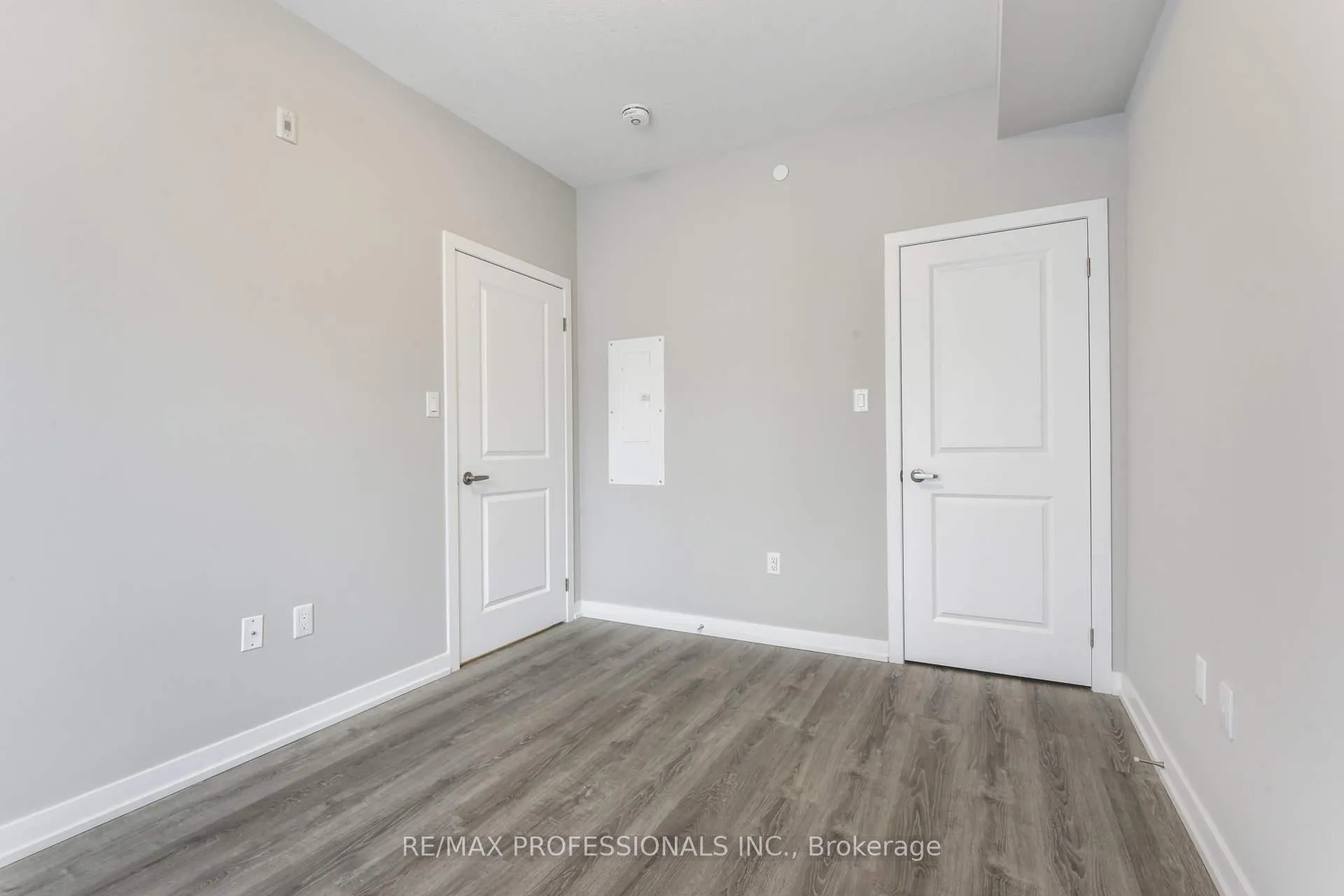 Photo 25 of Unit 124, 101 Shoreview Place, Hamilton, Lakeshore — HOMEH