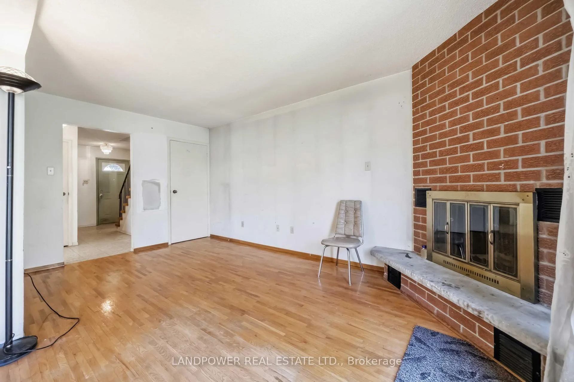 Photo 6 of 85 Tangmere Crescent, Markham, Milliken Mills East — HOMEH