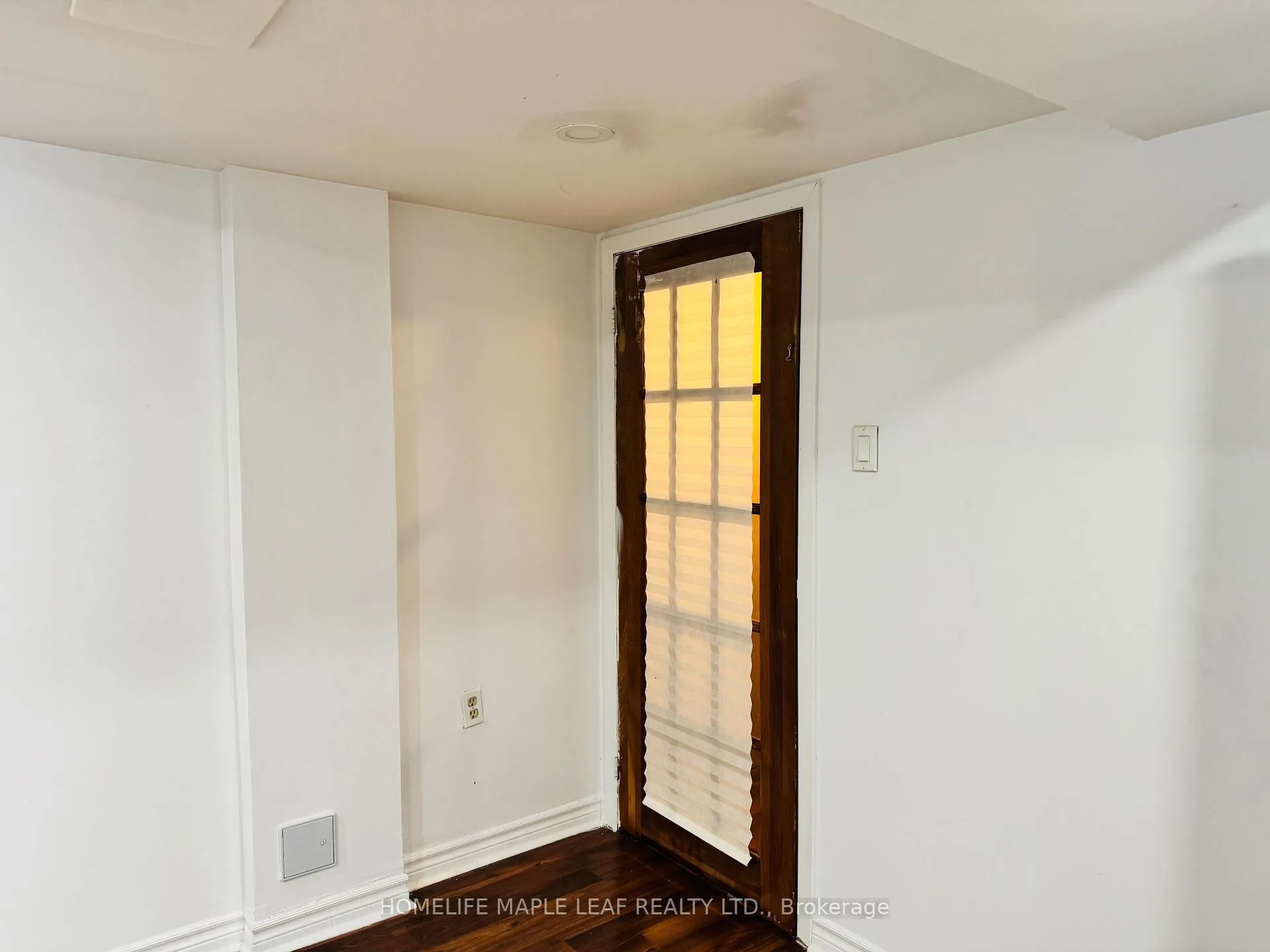 Photo 5 of 8 Montrose Place, Brampton, Central Park — HOMEH