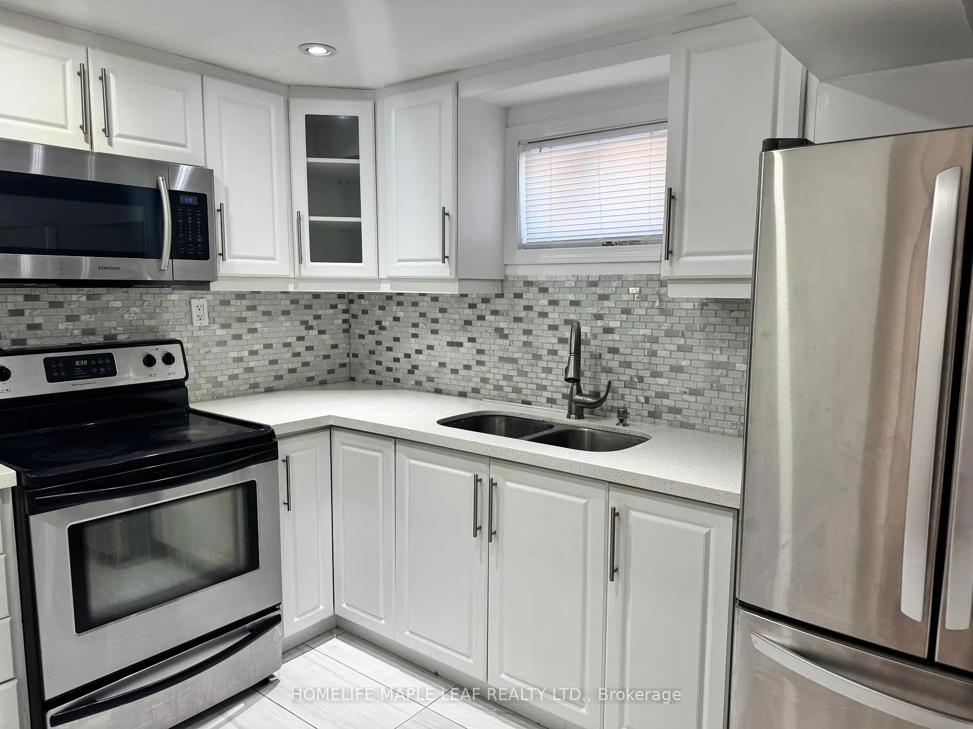 Photo 8 of 8 Montrose Place, Brampton, Central Park — HOMEH