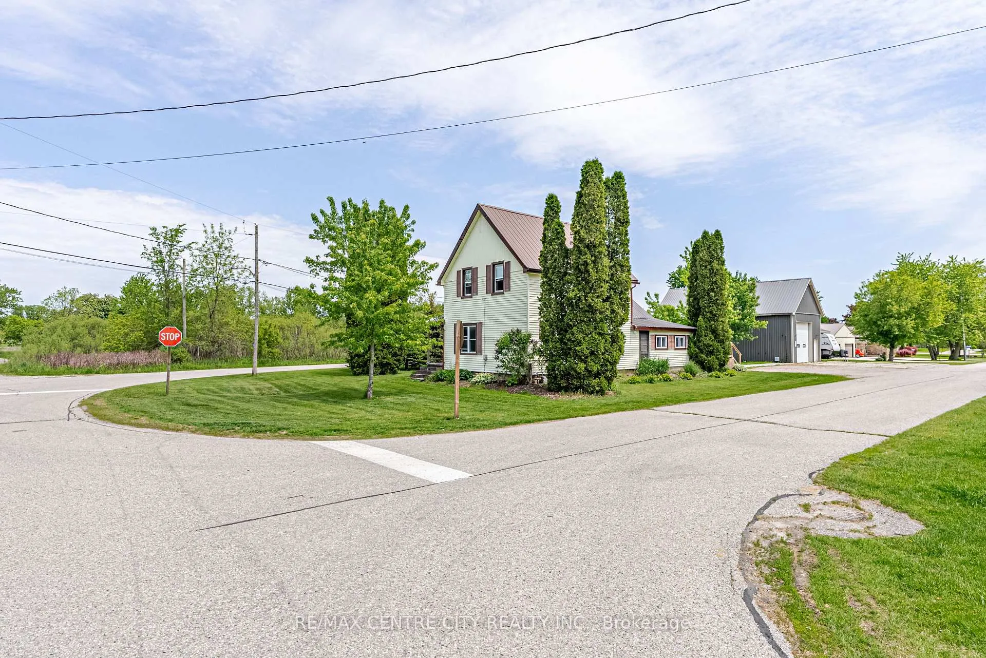 Photo 8 of 11812 Superior Street, Malahide, Springfield — HOMEH