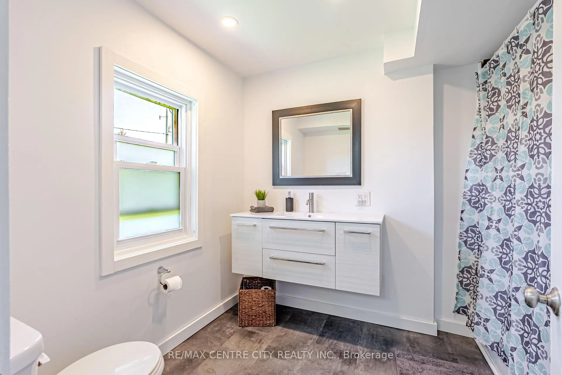 Photo 14 of 11812 Superior Street, Malahide, Springfield — HOMEH