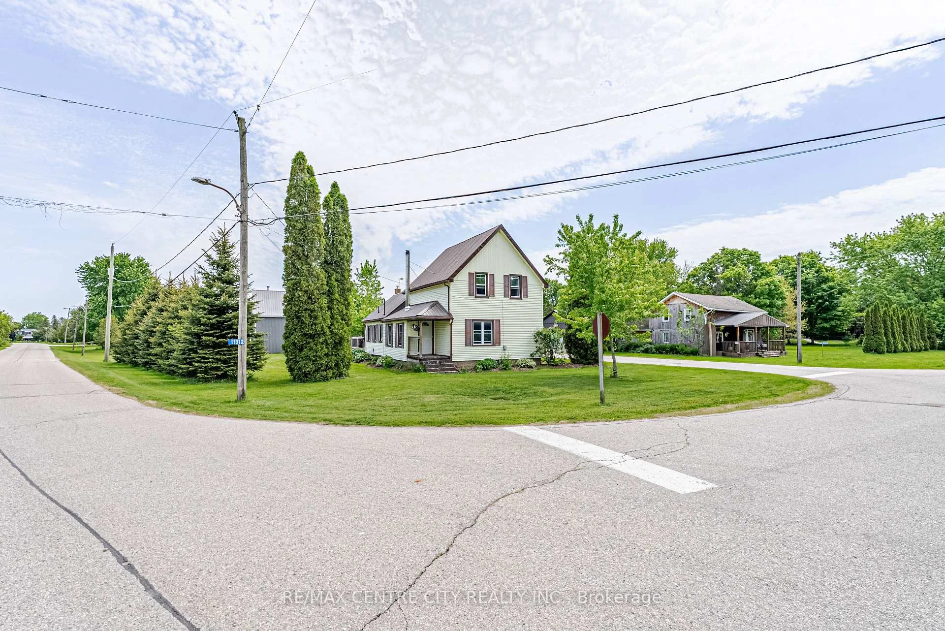 Photo 3 of 11812 Superior Street, Malahide, Springfield — HOMEH