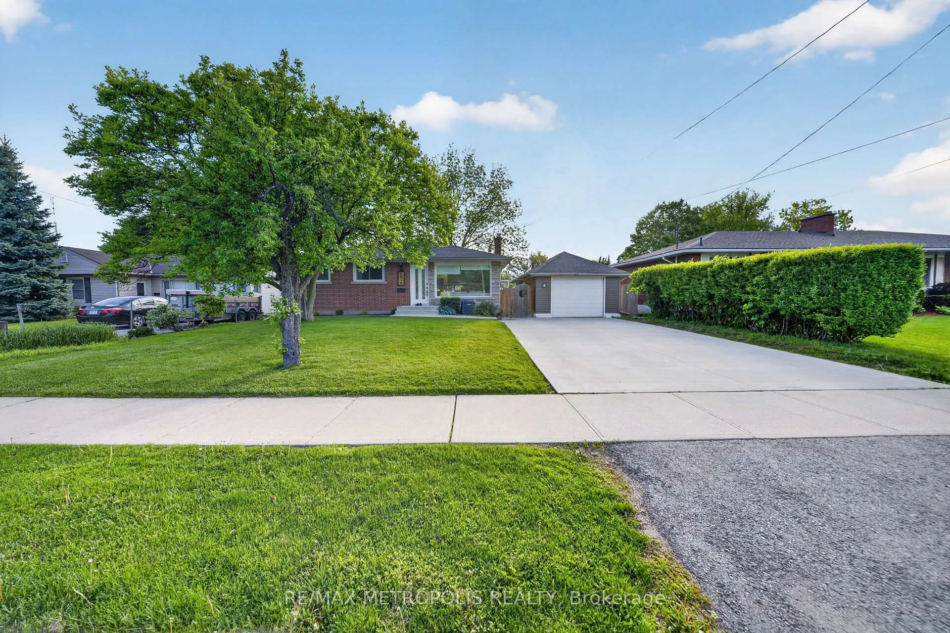 Photo 2 of 601A Geneva Street, St. Catharines, Lakeport — HOMEH
