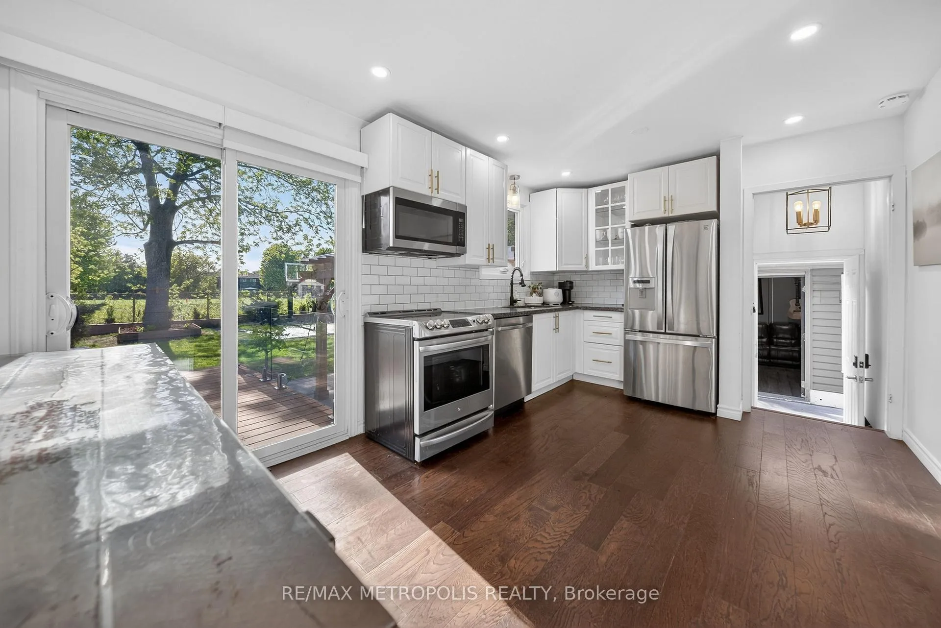 Photo 8 of 601A Geneva Street, St. Catharines, Lakeport — HOMEH