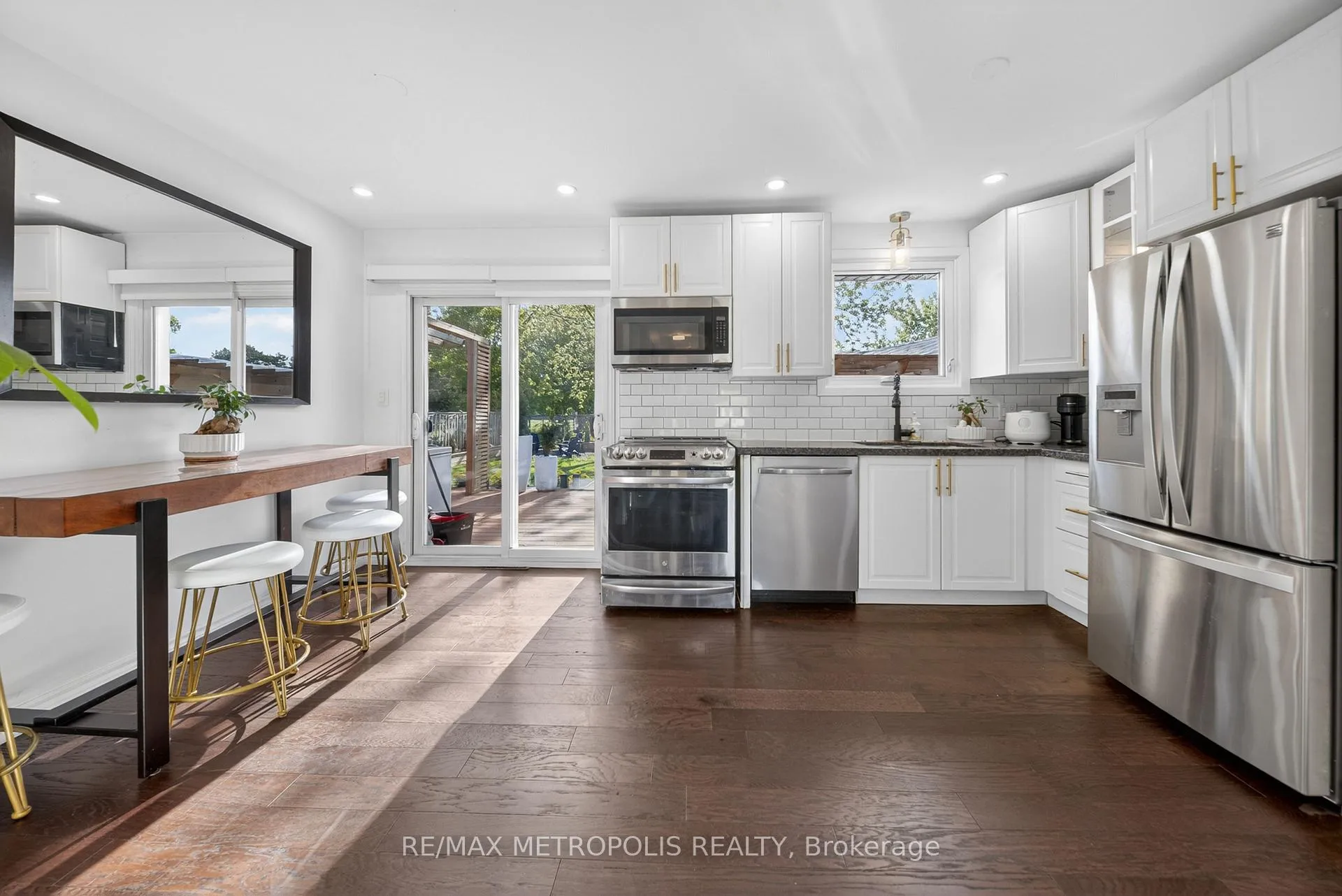 Photo 9 of 601A Geneva Street, St. Catharines, Lakeport — HOMEH