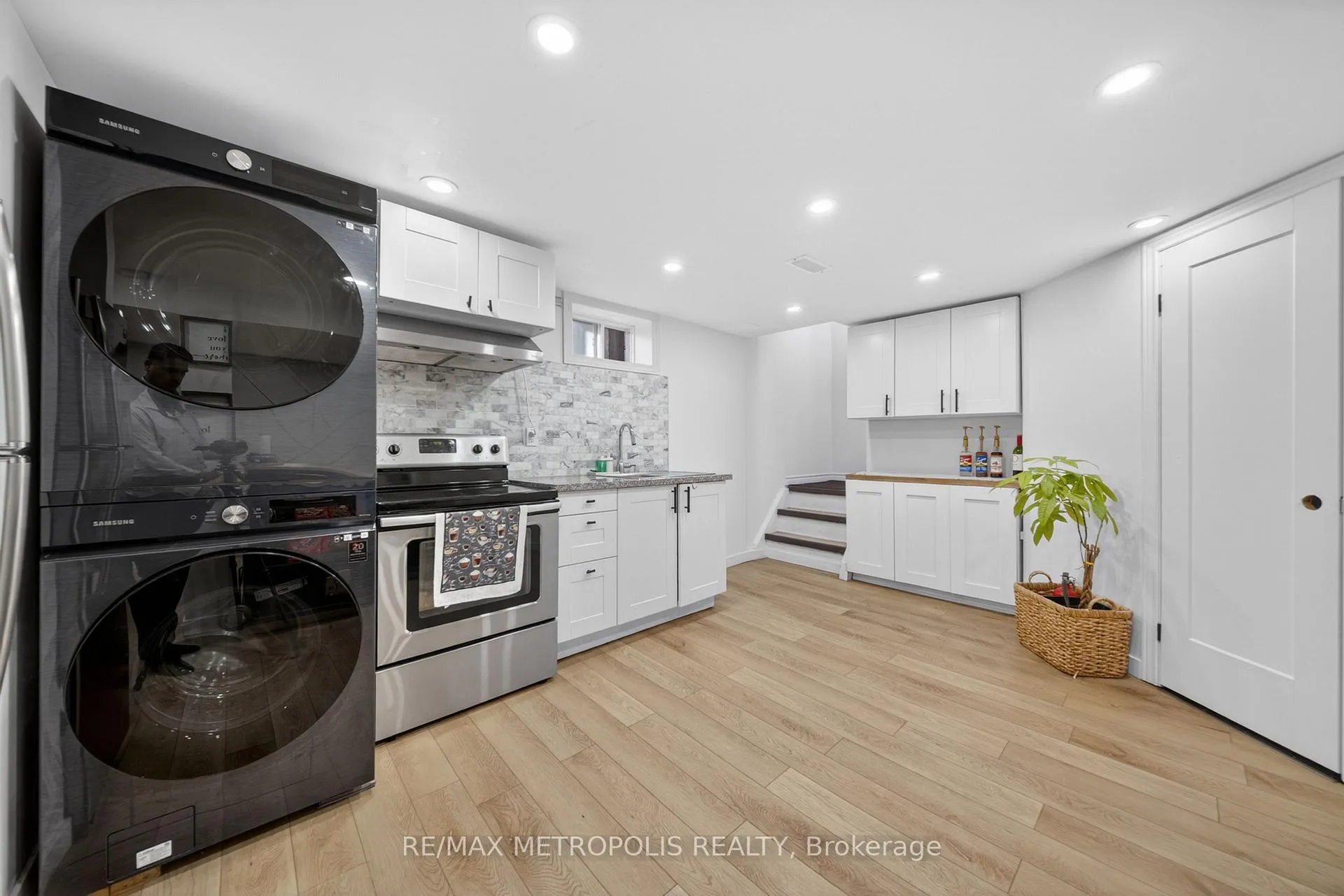 Photo 15 of 601A Geneva Street, St. Catharines, Lakeport — HOMEH