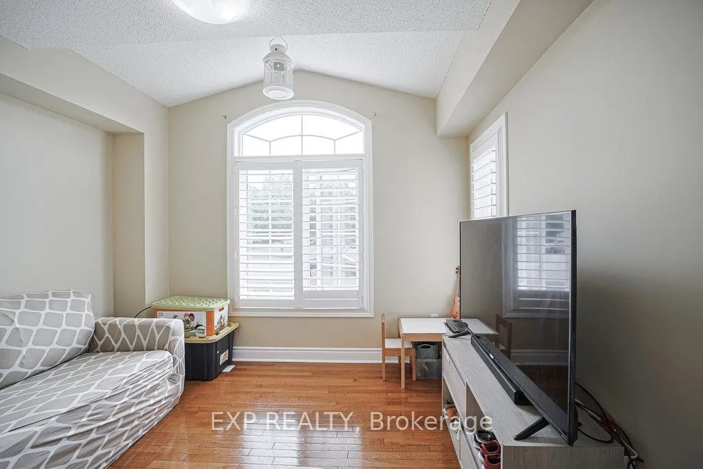 Photo 20 of 2 Carlson Place, Clarington, Bowmanville — HOMEH